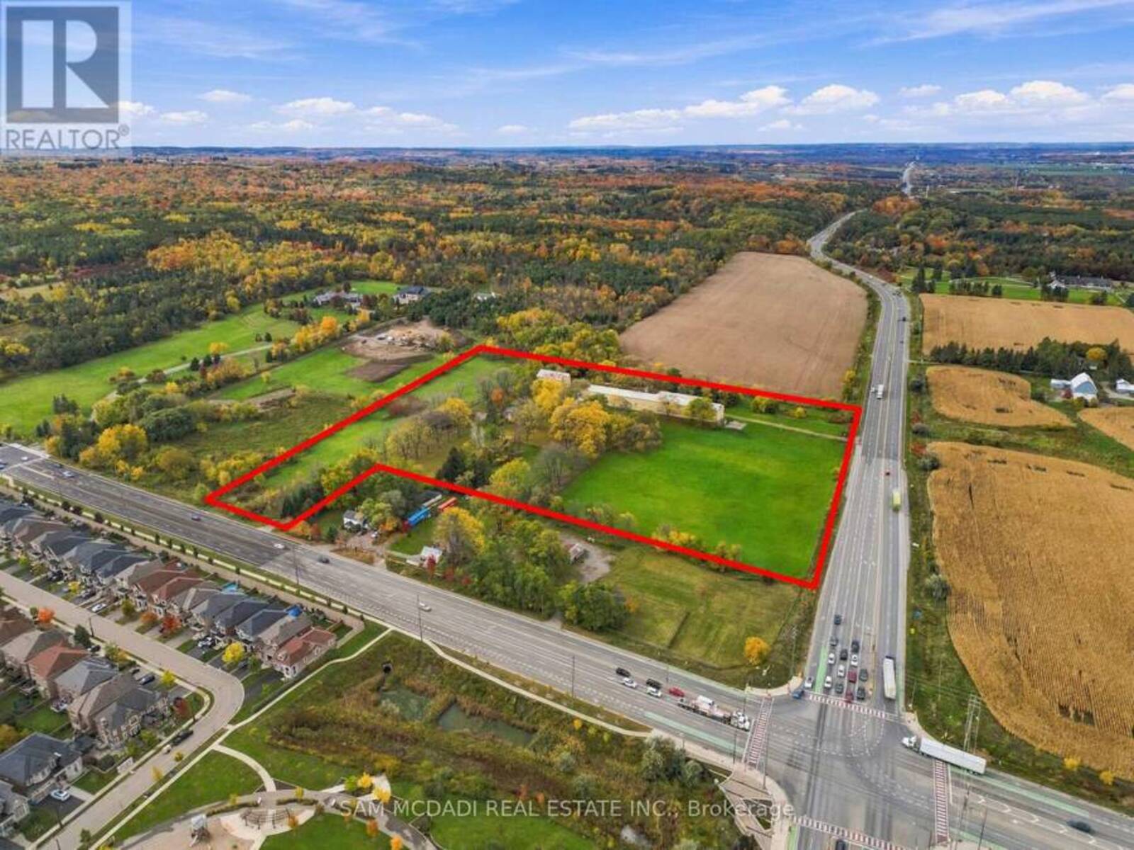 17422 BATHURST STREET, Newmarket, Ontario L3Y 4V9