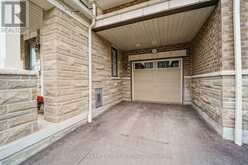 3237 TURNSTONE BOULEVARD | Pickering Ontario | Slide Image Nine