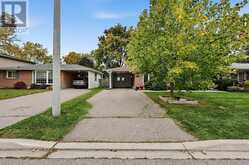 27 CASTLEMORE DRIVE | Brampton Ontario | Slide Image Three