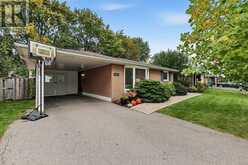 27 CASTLEMORE DRIVE | Brampton Ontario | Slide Image Four