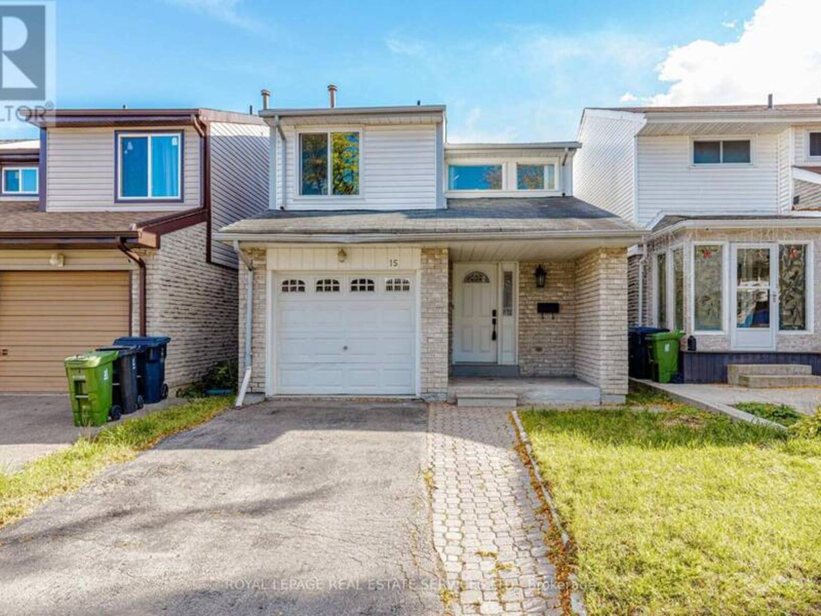 15 HUSON COURT, Toronto, Ontario M9V 4K9