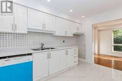 15 HUSON COURT | Toronto Ontario | Slide Image Nineteen