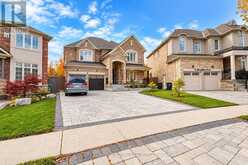 32 YOUNG GARDEN CRESCENT | Brampton Ontario | Slide Image Three