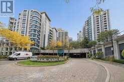 105 - 2087 LAKE SHORE BOULEVARD W | Toronto Ontario | Slide Image Three
