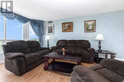 709 - 22 HANOVER ROAD | Brampton Ontario | Slide Image Ten