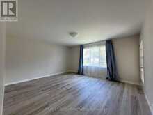 228 EAST 25TH STREET | Hamilton Ontario | Slide Image Seventeen