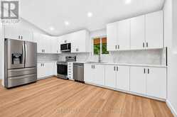 36 PINE NEEDLES DRIVE | Tiny Ontario | Slide Image Eight
