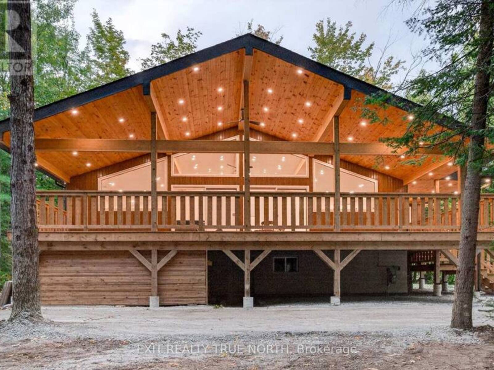 36 PINE NEEDLES DRIVE, Tiny, Ontario L9M 0J2