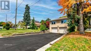 24 BURLEIGH HEIGHTS DRIVE | Toronto Ontario | Slide Image Three
