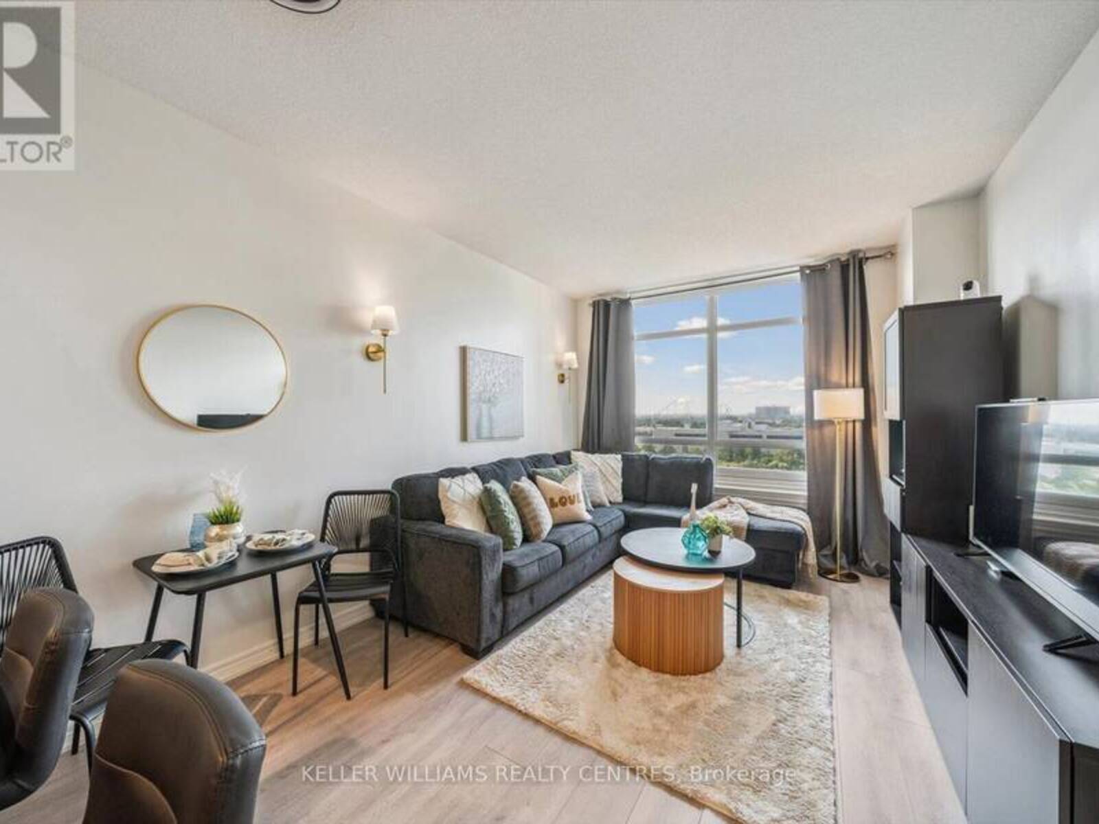 902 - 9245 JANE STREET, Vaughan, Ontario L6A 0J9