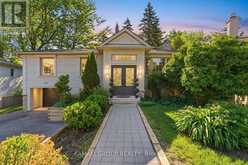 61 LAWNWOOD COURT | Richmond Hill Ontario | Slide Image One