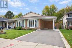 2429 OVERTON DRIVE | Burlington Ontario | Slide Image Three
