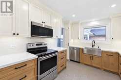 2429 OVERTON DRIVE | Burlington Ontario | Slide Image Nine