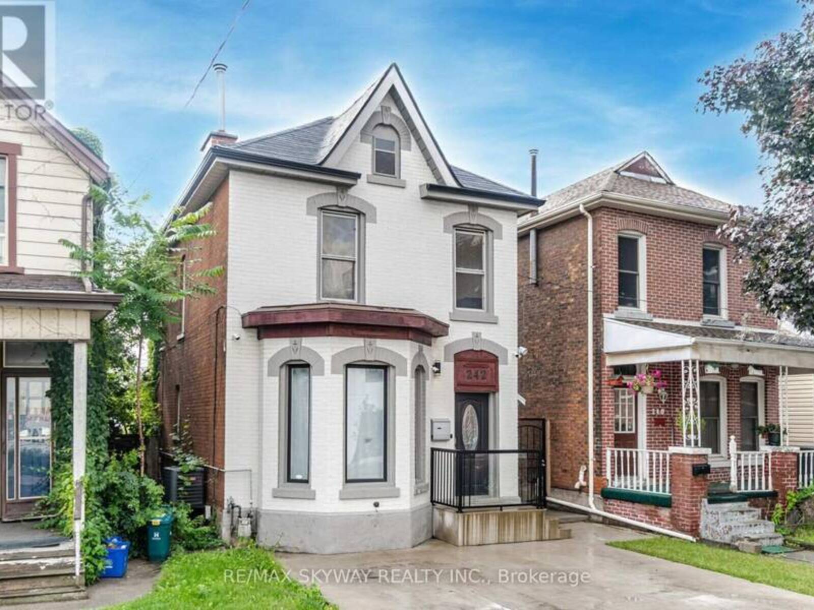 242 EAST AVENUE N, Hamilton, Ontario L8L 5J3