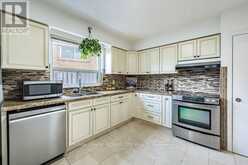 3 CLAYHALL CRESCENT | Toronto Ontario | Slide Image Eleven
