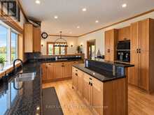 1215 GOLDEN BEACH ROAD | Bracebridge Ontario | Slide Image Eight