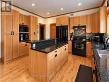 1215 GOLDEN BEACH ROAD | Bracebridge Ontario | Slide Image Nine