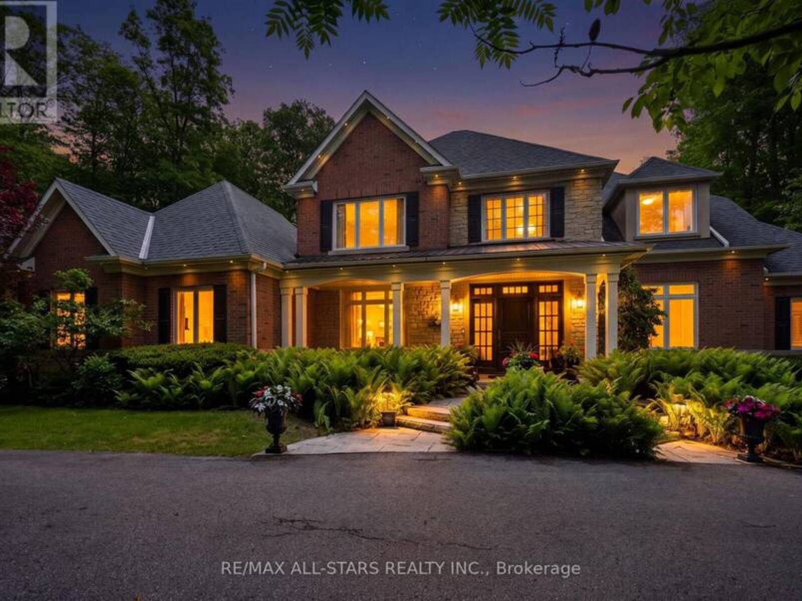 3 BRIDGEWATER DRIVE, Richmond Hill, Ontario L4E 3N4