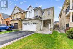86 LAURIER AVENUE | Richmond Hill Ontario | Slide Image Three
