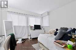 27 FORSYTH AVENUE S | Hamilton Ontario | Slide Image Fifteen