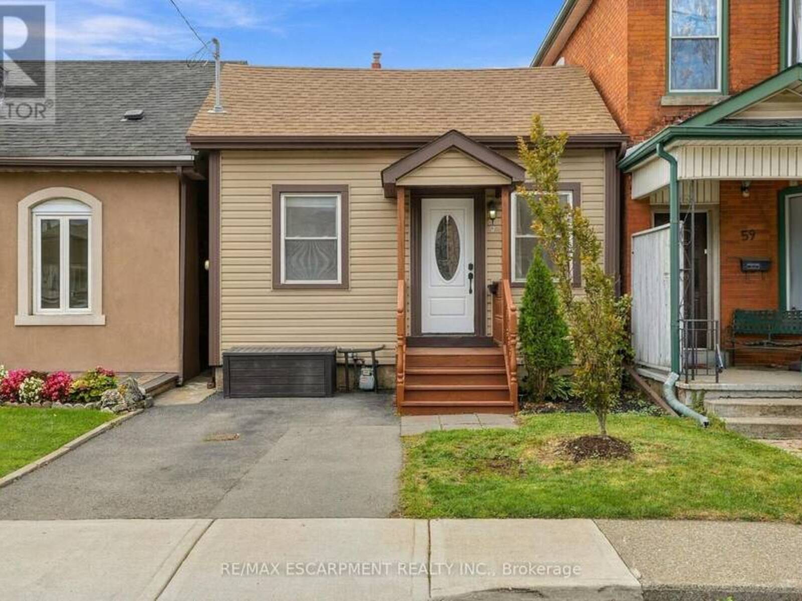 57 TISDALE STREET N, Hamilton, Ontario L8L 5M3