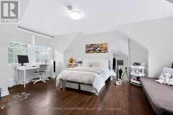 23 FORSYTH AVENUE S | Hamilton Ontario | Slide Image Seventeen