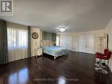102 FARMSTEAD ROAD | Richmond Hill Ontario | Slide Image Thirteen