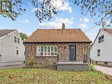 75 GRADWELL DRIVE | Toronto Ontario | Slide Image Three