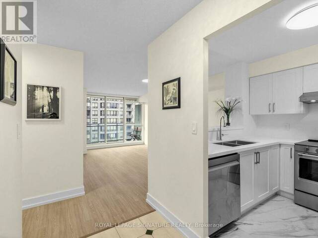 1009 - 28 PEMBERTON AVENUE Toronto Ontario, M2M 4L1 - 2 Bedrooms Condo For Sale
