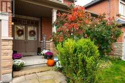 5 BROWER AVENUE | Richmond Hill Ontario | Slide Image Three