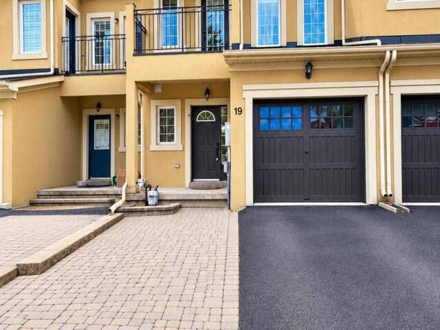 19 RUSTIC AVENUE Richmond Hill Ontario, L4S 2R8 - 3 Bedrooms Home For Sale