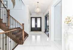 2 MARY AGAR COURT S | Nobleton Ontario | Slide Image Four