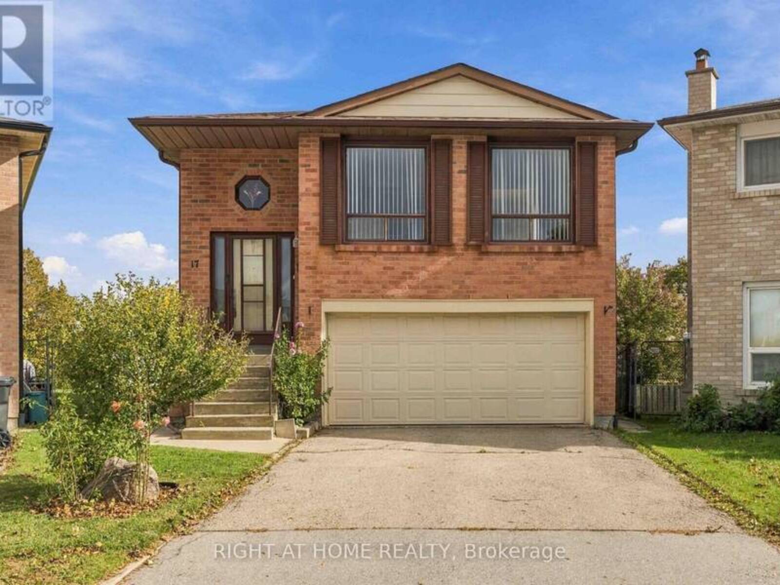 17 CATHY JEAN CRESCENT, Toronto, Ontario M9V 4T2
