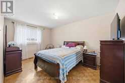 17 CATHY JEAN CRESCENT | Toronto Ontario | Slide Image Twelve