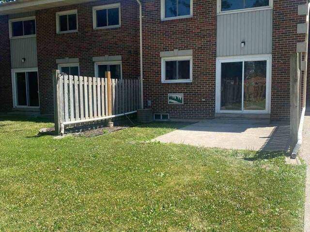 97 - 1730 COLUMBIA COURT Windsor Ontario, N9E 1B1 - 2 Bedrooms Condo For Sale