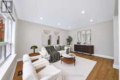10 REXWAY DRIVE | Halton Hills Ontario | Slide Image Nine