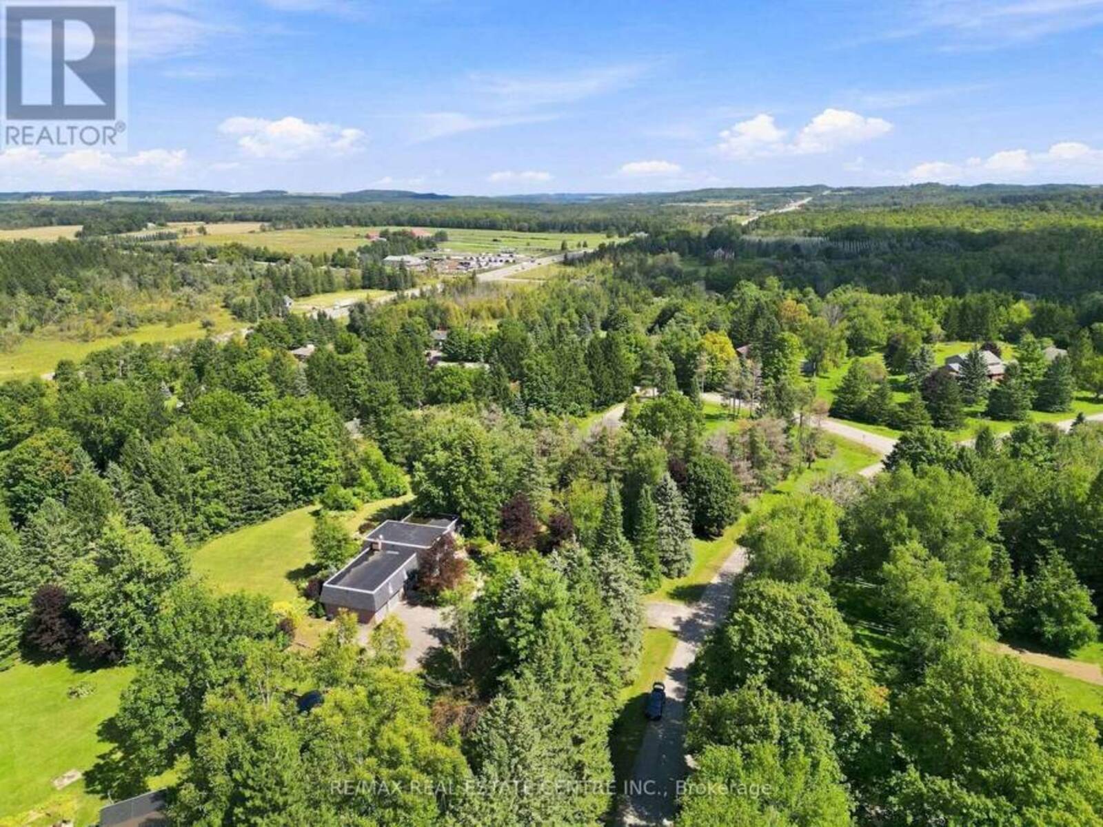 26 MAPLEWOOD DRIVE, Amaranth, Ontario L9V 3N6