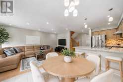 107 WIN TIMBERS CRESCENT | Whitchurch-Stouffville Ontario | Slide Image Seven