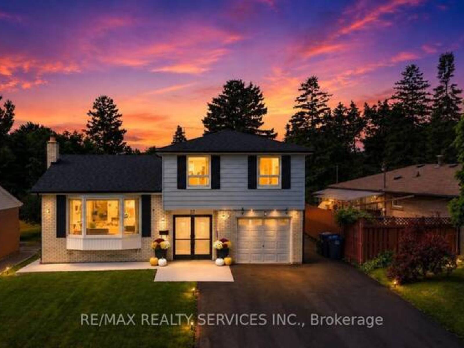 41 BROOKLAND DRIVE, Brampton, Ontario L6T 2M6