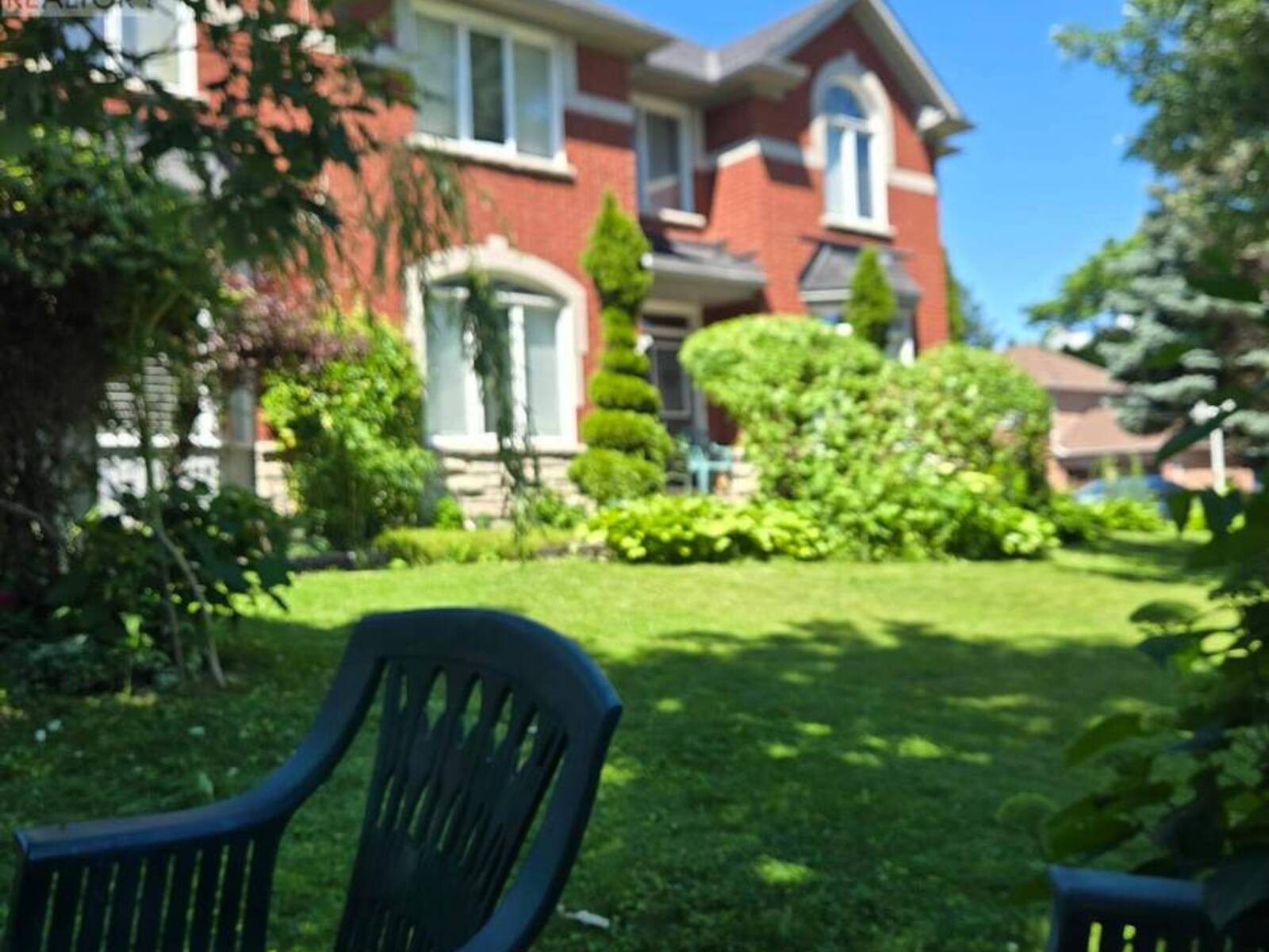 883 STROUDS LANE, Pickering, Ontario L1V 7G1