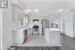 11 EVERGREEN TERRACE | Barrie Ontario | Slide Image Nine