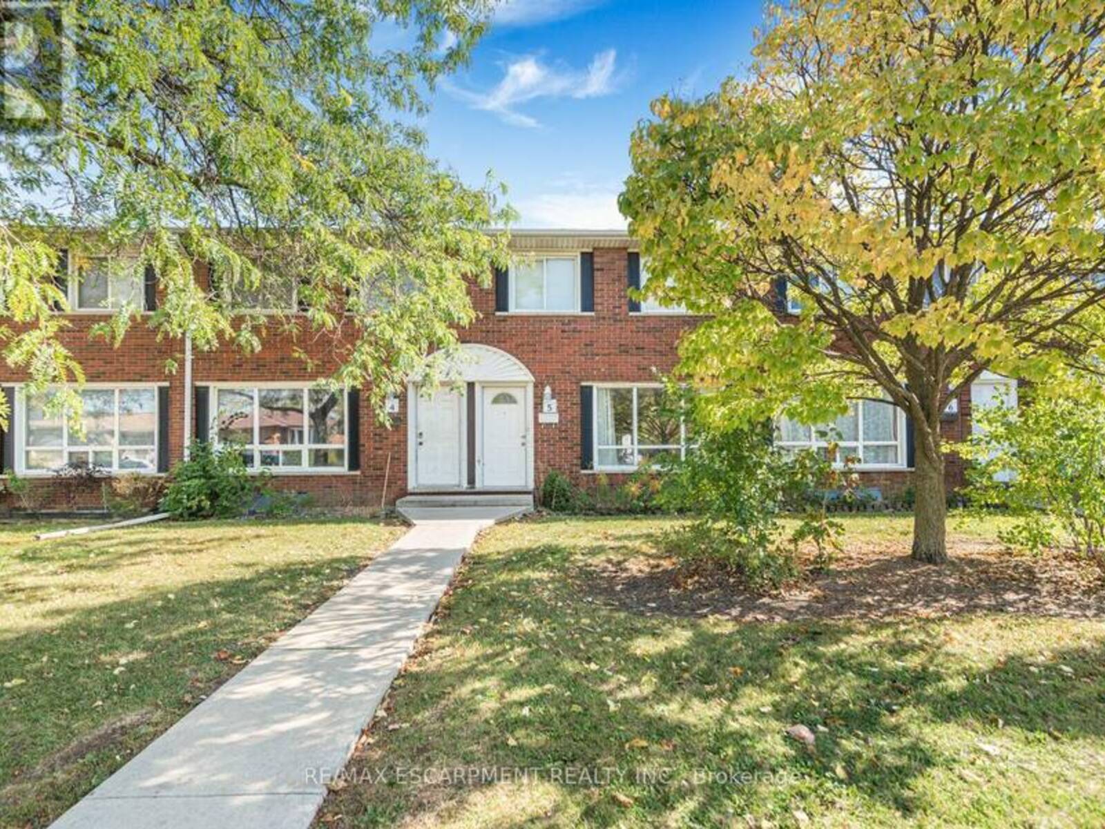 5 - 2700 BARTON STREET E, Hamilton, Ontario L8E 2J7