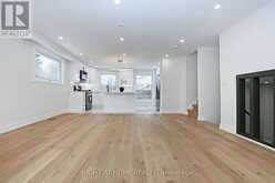 8 HILL DRIVE | Aurora Ontario | Slide Image Ten