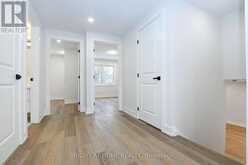 8 HILL DRIVE | Aurora Ontario | Slide Image Twelve