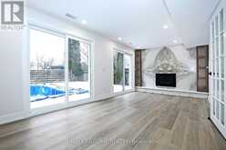 8 HILL DRIVE | Aurora Ontario | Slide Image Twenty-six