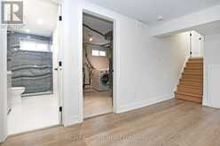 8 HILL DRIVE | Aurora Ontario | Slide Image Thirty