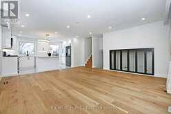 8 HILL DRIVE | Aurora Ontario | Slide Image Nine