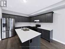 3596 SOUTHBRIDGE AVENUE | London Ontario | Slide Image Nineteen