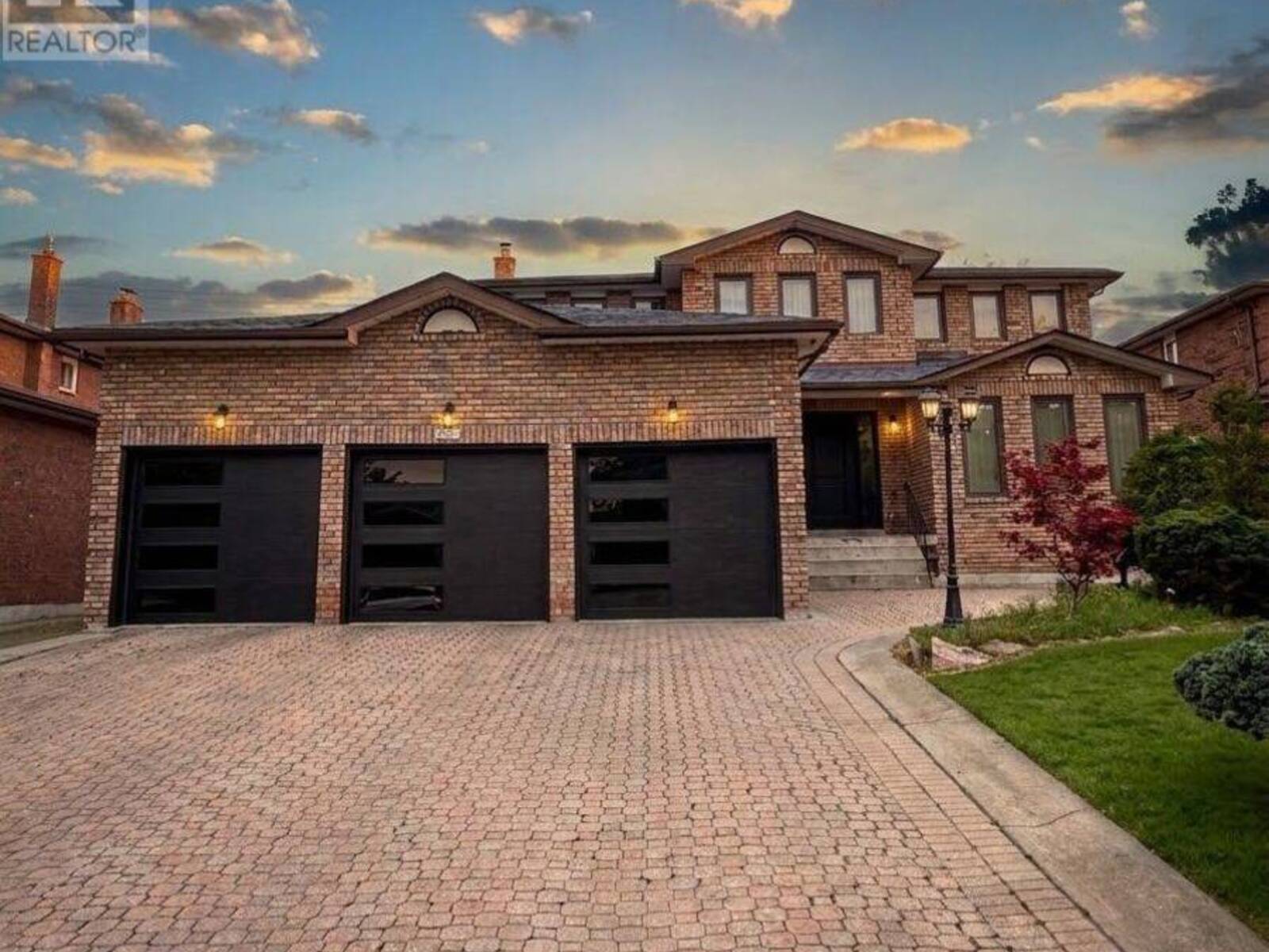 11 RAVENHILL CRESCENT, Markham, Ontario L3S 2V6