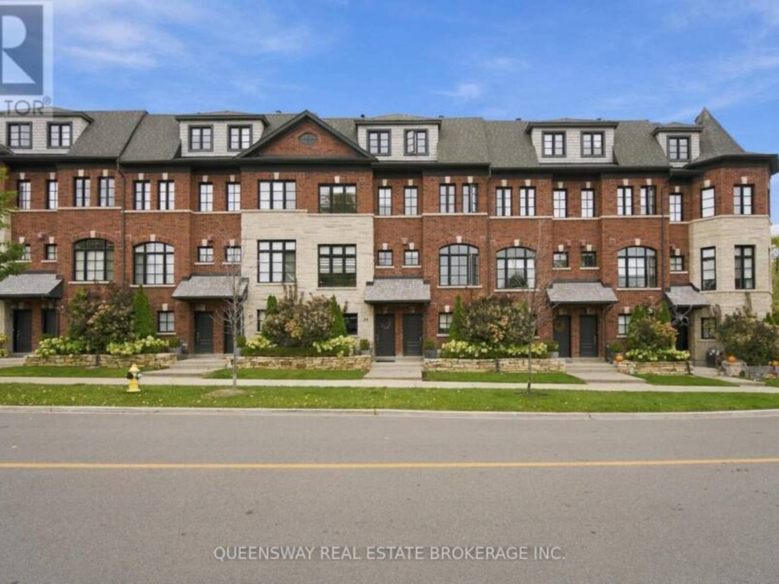 37 TWENTY NINTH STREET, Toronto, Ontario M8W 1S1